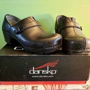 Solstice Black Leather Mules Slip-On Comfort